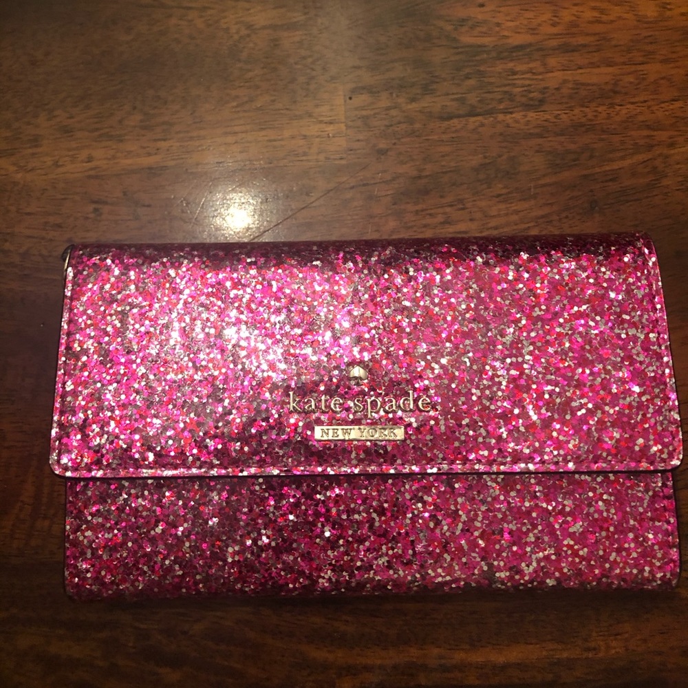 NWT Kate Spade glitterbug iPhone 6 wristlet.